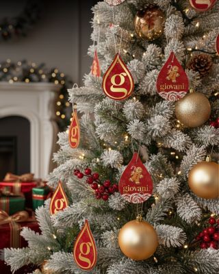 ✨🌲 Ko postane vonj del okrasitve! Podarite svojemu domu pridih Giovani® in uživajte v božiču, ki diši po eleganci, toplini...